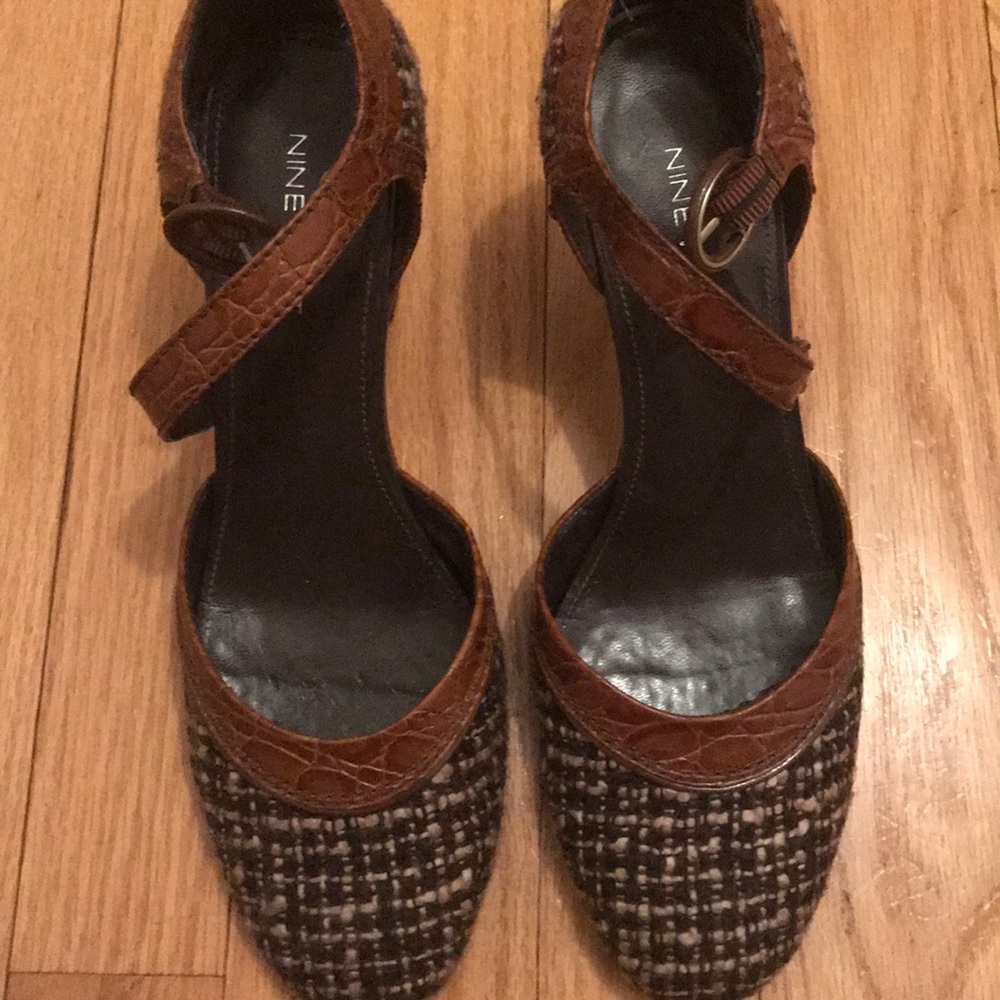 NINE WEST
